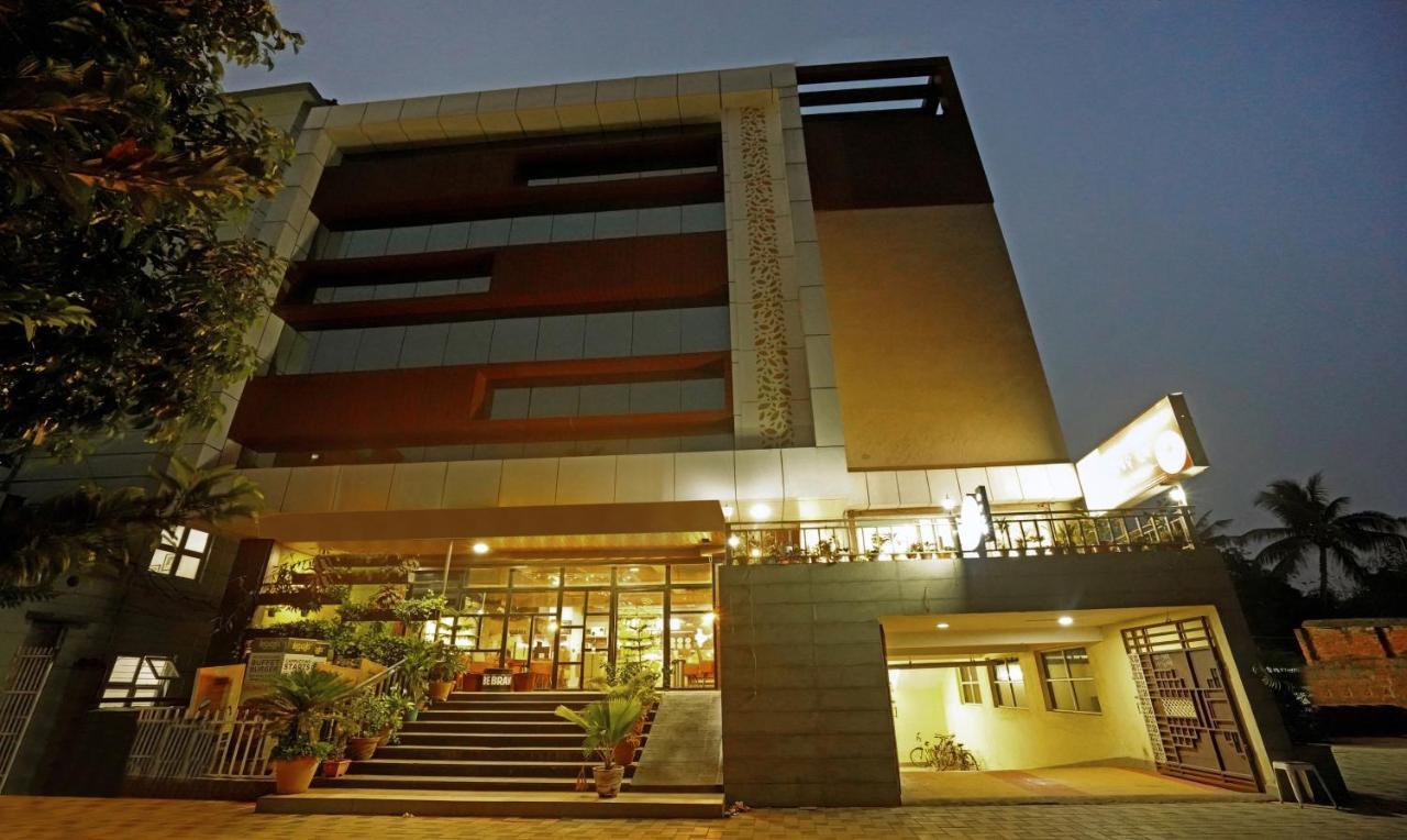 Treebo Lazystay Grand Patia Bhubaneswar Esterno foto